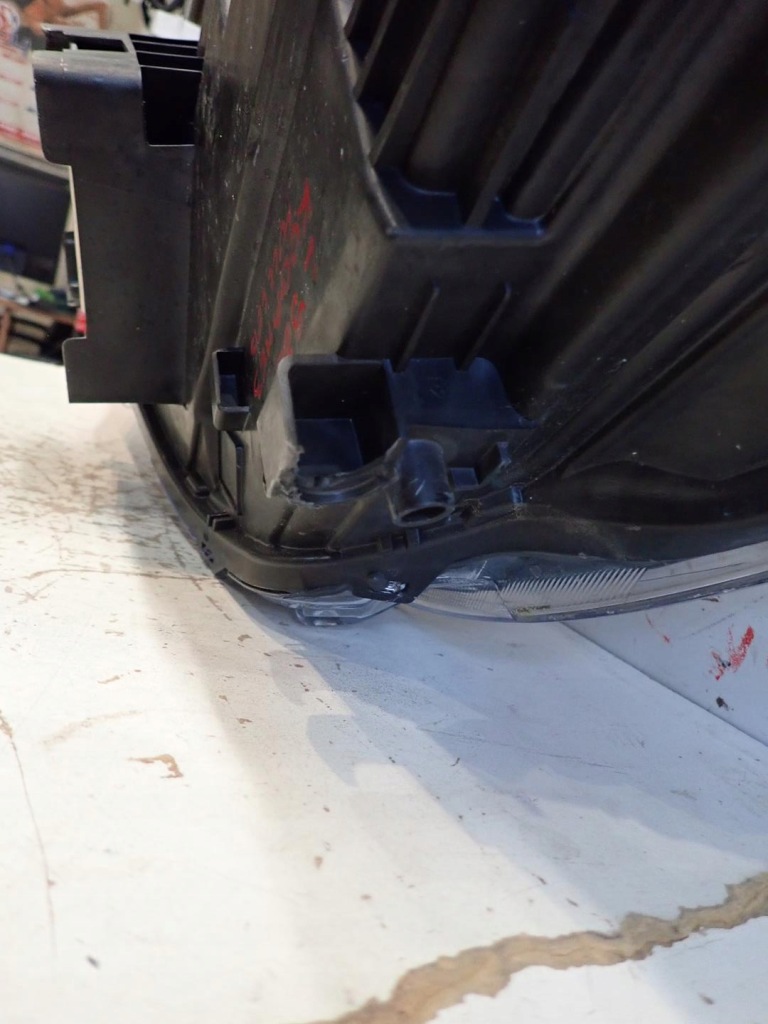 Фара перед передняя правый  ford kuga mk3 2020- full led lv4b-13e016-ah Недорого