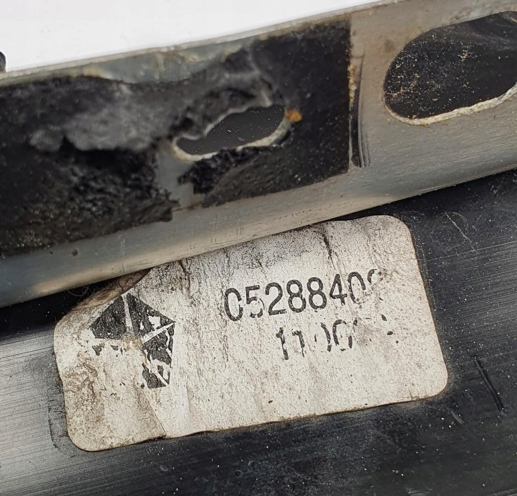 фото №7, Молдинг стекло лобовое правая chrysler sebring i