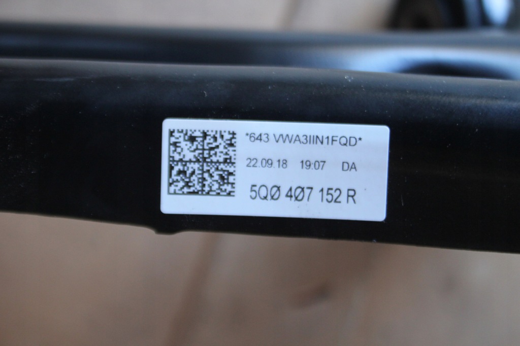 Рычаг перед правый vw golf 7 r 2.0 audi 5q0407152r Оригинал