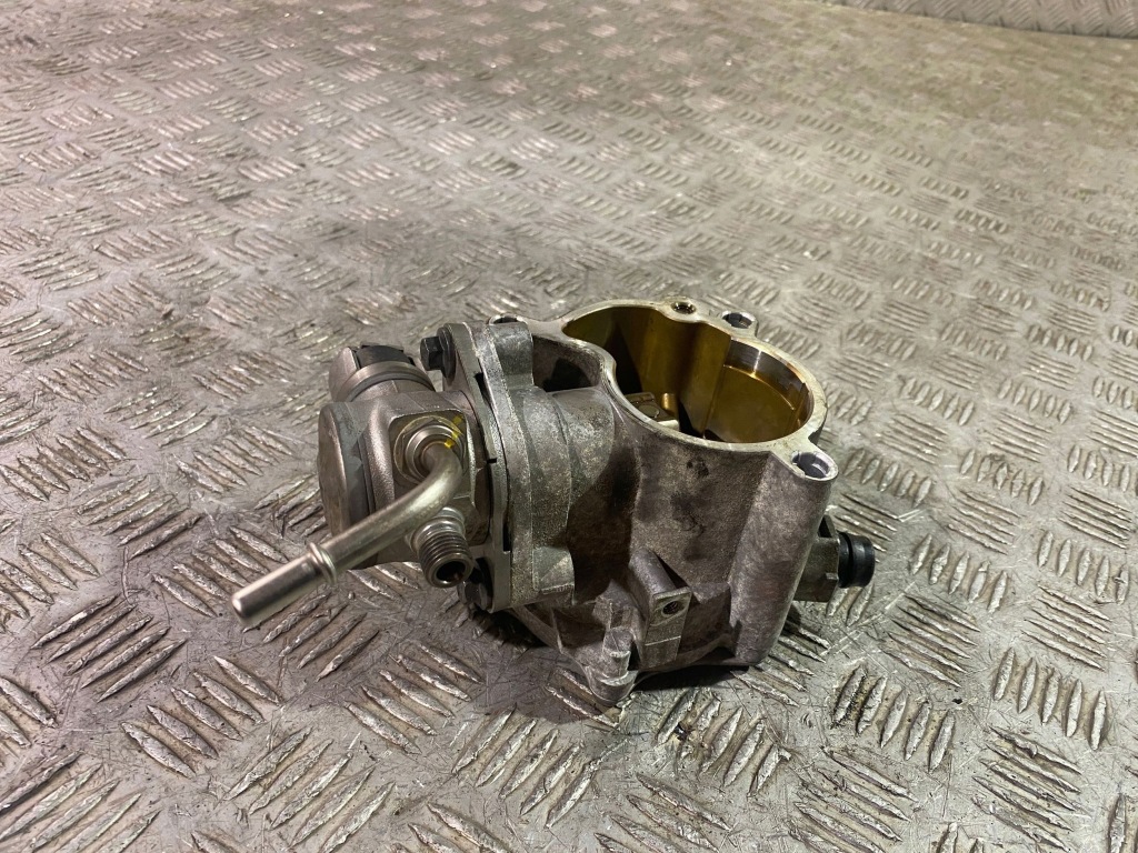 Volvo xc60 2020 насос впрыскная 31480558 Недорого