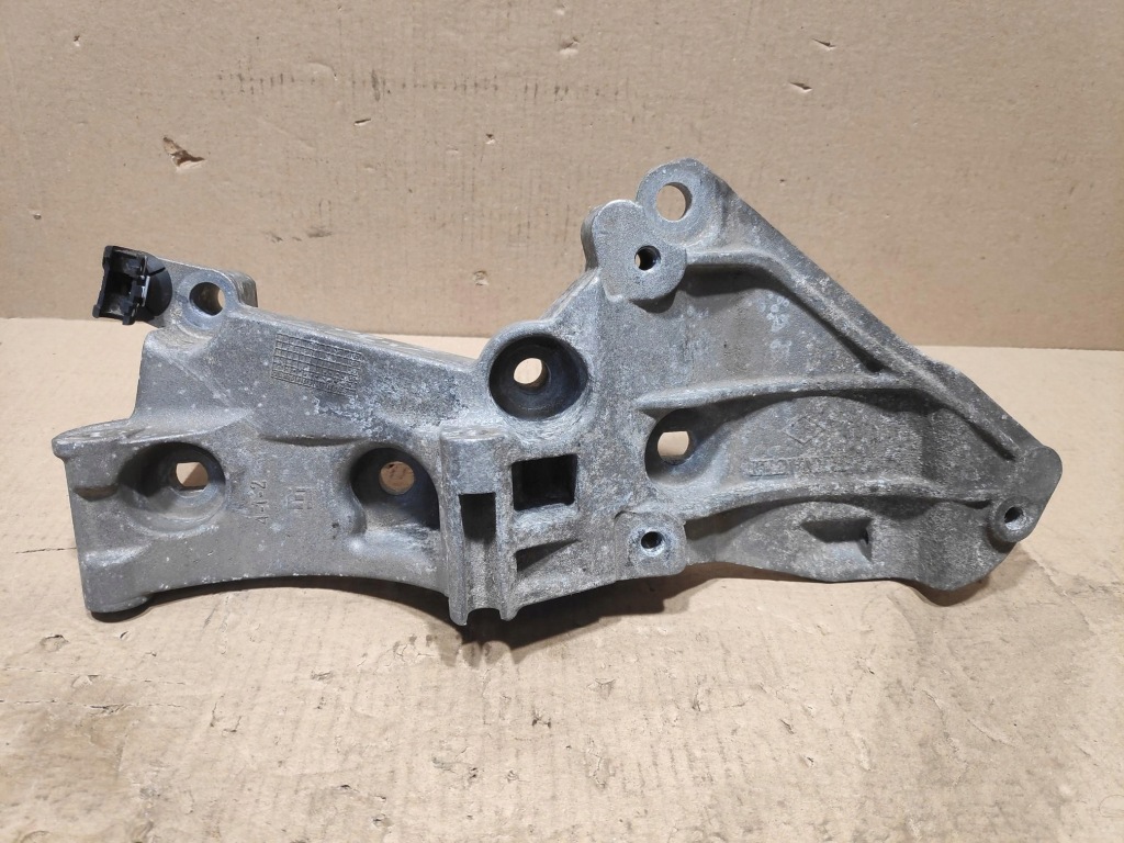 фото №1, Кронштейн кронштейн генератора кронштейн 1.5dci renault kangoo i ,