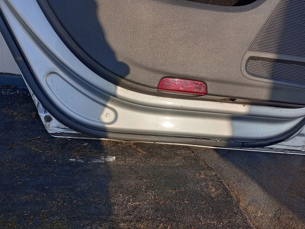 фото №15, Дверь левый задняя серебристый vw passat b7 sedan la7w