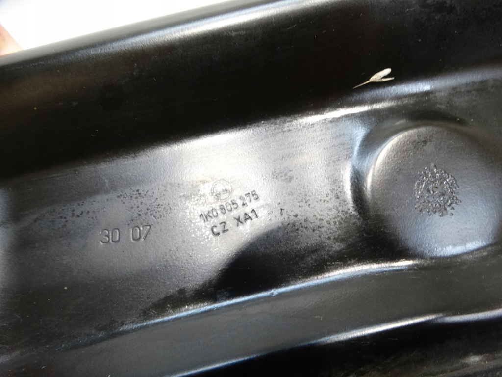 фото №10, Жабо жолоб skoda octavia ii 1k0805275 europa