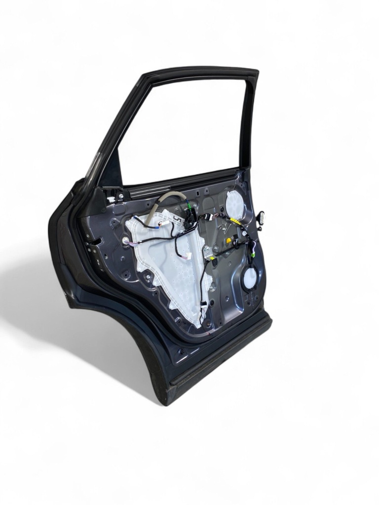 Lexus rx v 2023 двері задні в Україні