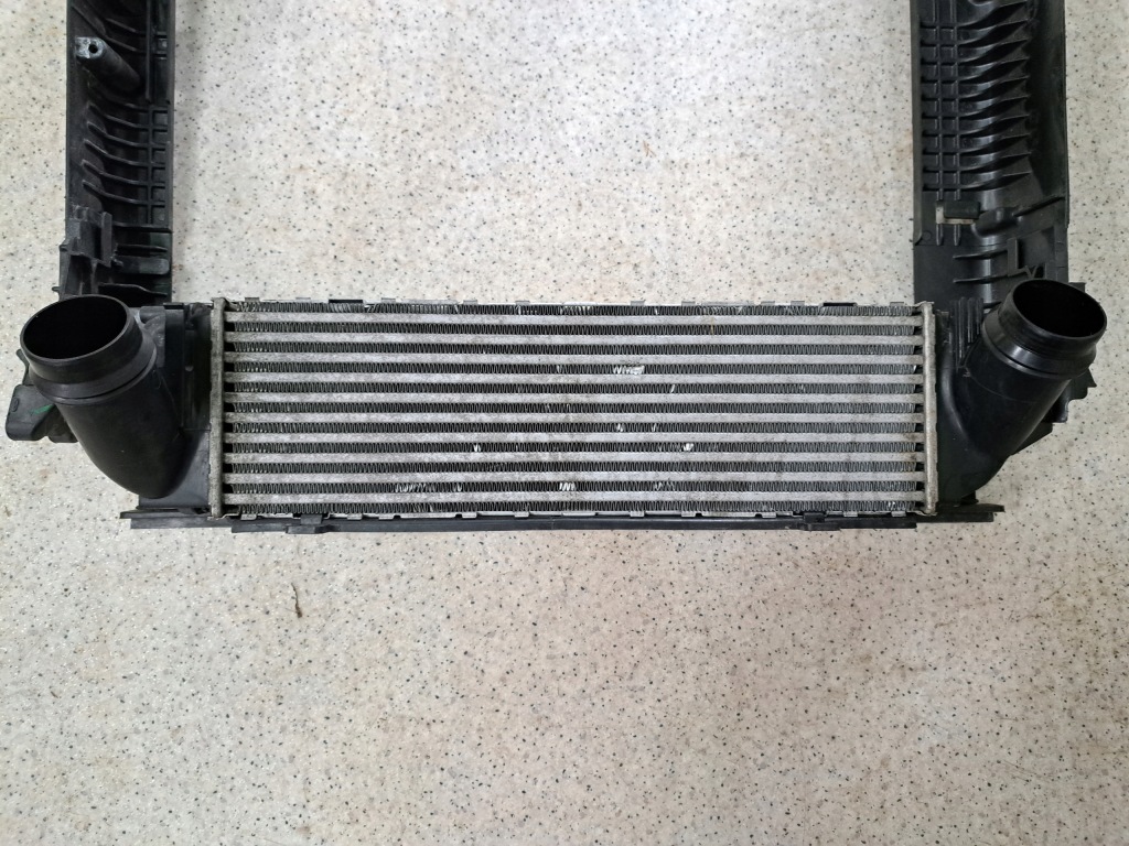 Bmw x3 f25 f26 радиатор интеркулер вентилятор 7601176 Недорого