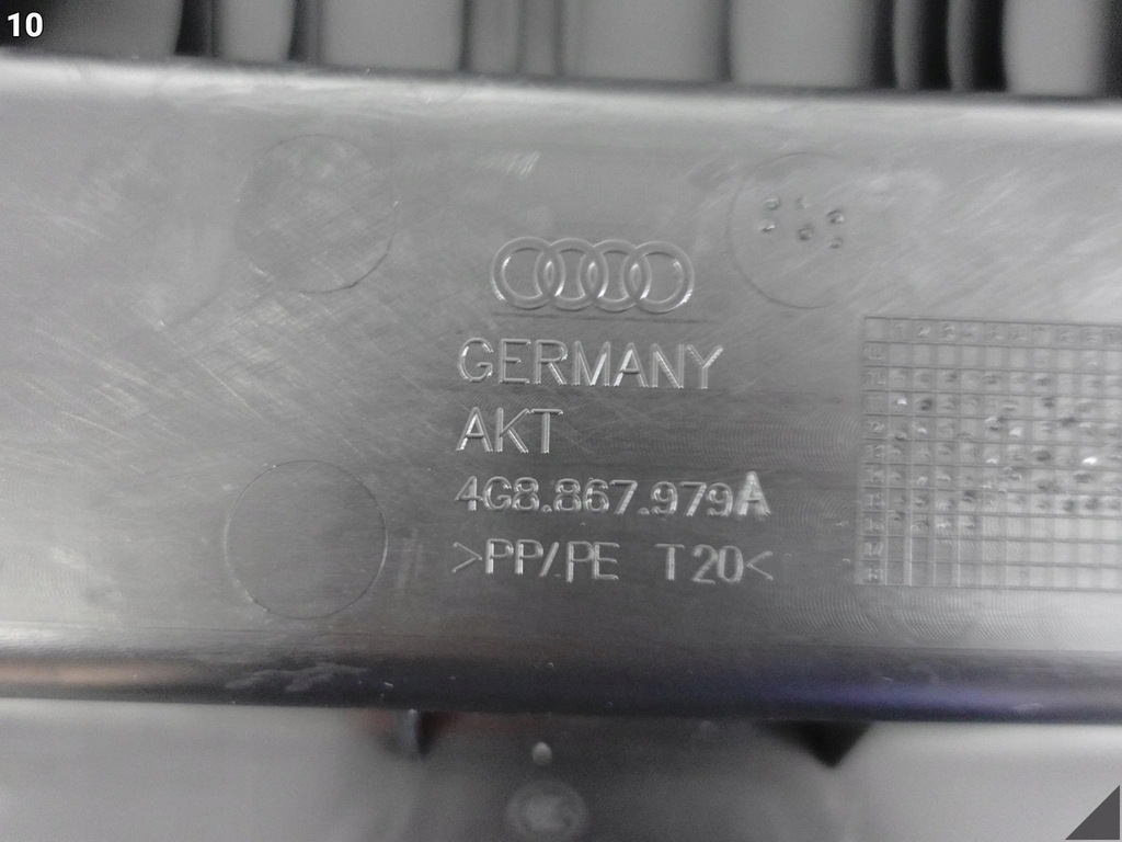 фото №11, Audi rs7 s7 a7 4g8 c7 lift 10-18 оббивка захист кришки задня + кнопка 4pk