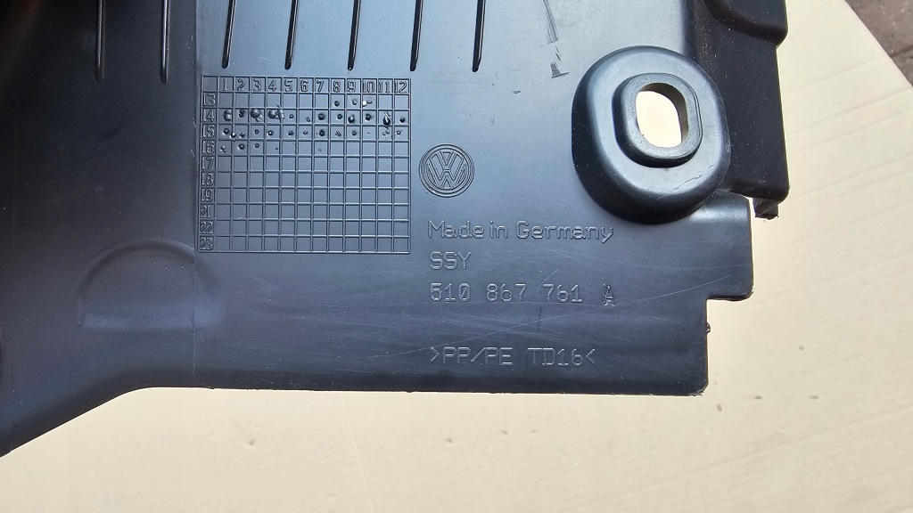 фото №7, Vw golf sportsvan защита обшивка багажника левый 510867761a