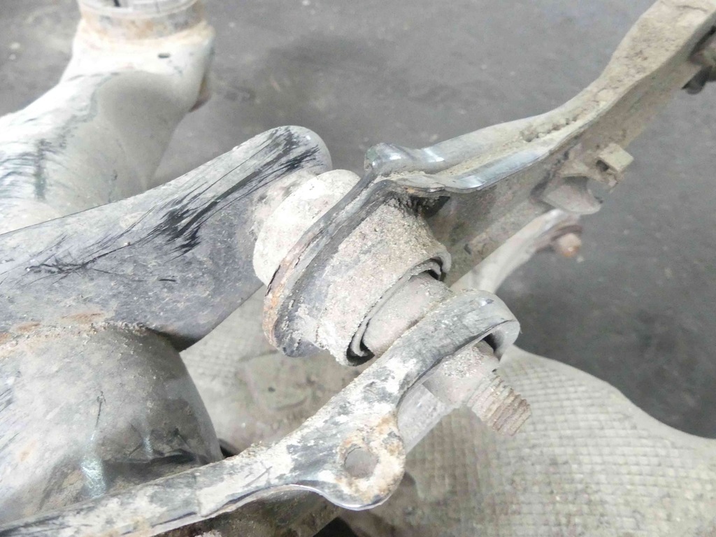 фото №16, Задня балка задня важелі jaguar f-pace 16-