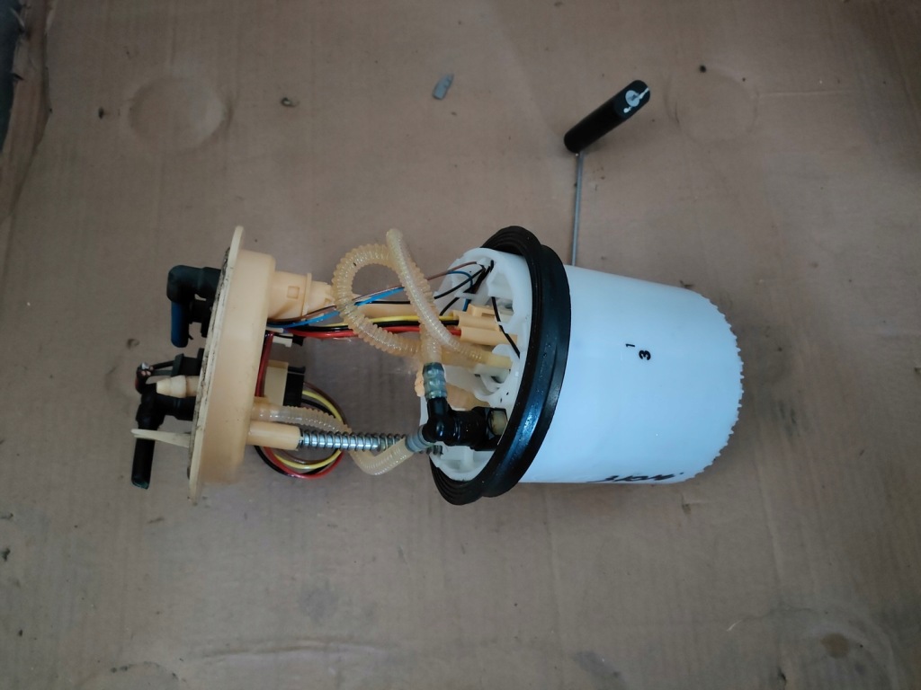 фото №1, Seat leon iii kombi 2.0tdi насос топлива