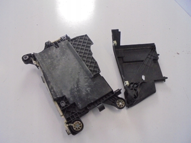 фото №1, Основание крышка аккумулятор bmw serii 1 f40 2019-