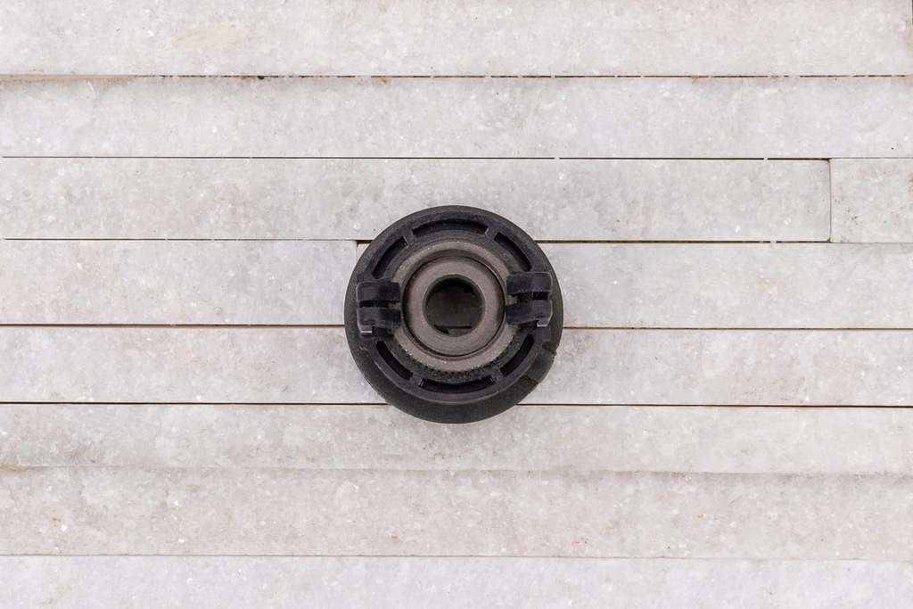 фото №8, Болт регулювальний підсилення передній 3m518186a ford grand c-max mk2