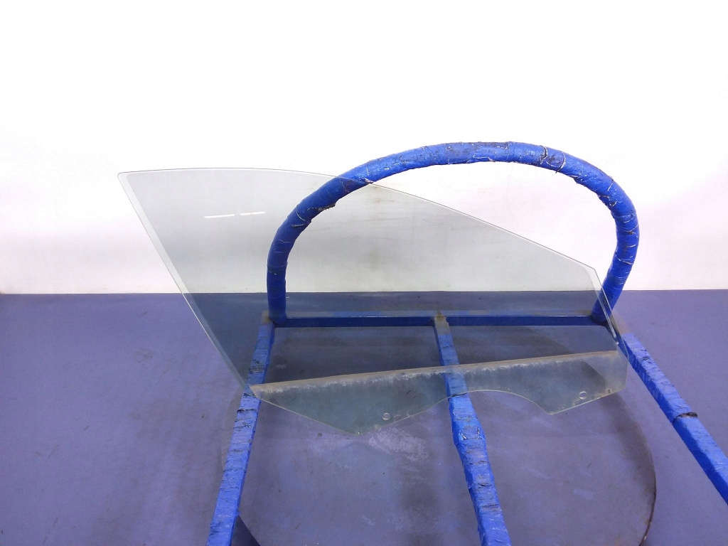 фото №1, Bmw 7 f02 стекло дверь перед правая