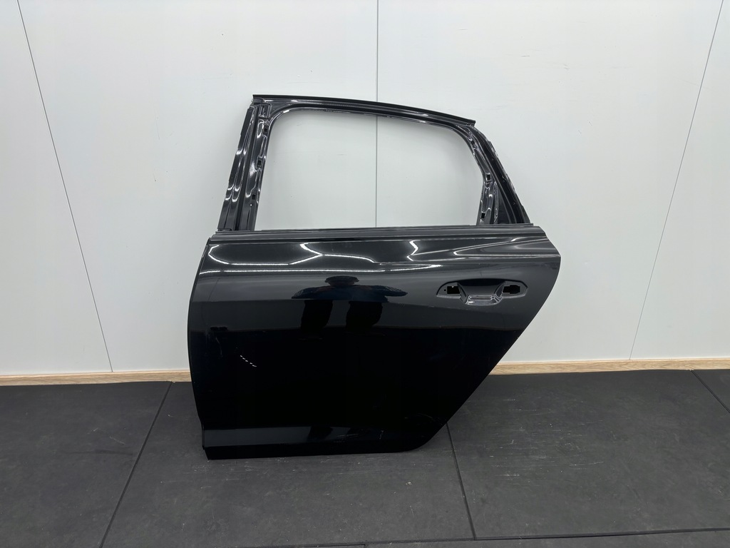 фото №1, Audi a6 c8 sedan дверь левая задняя задние