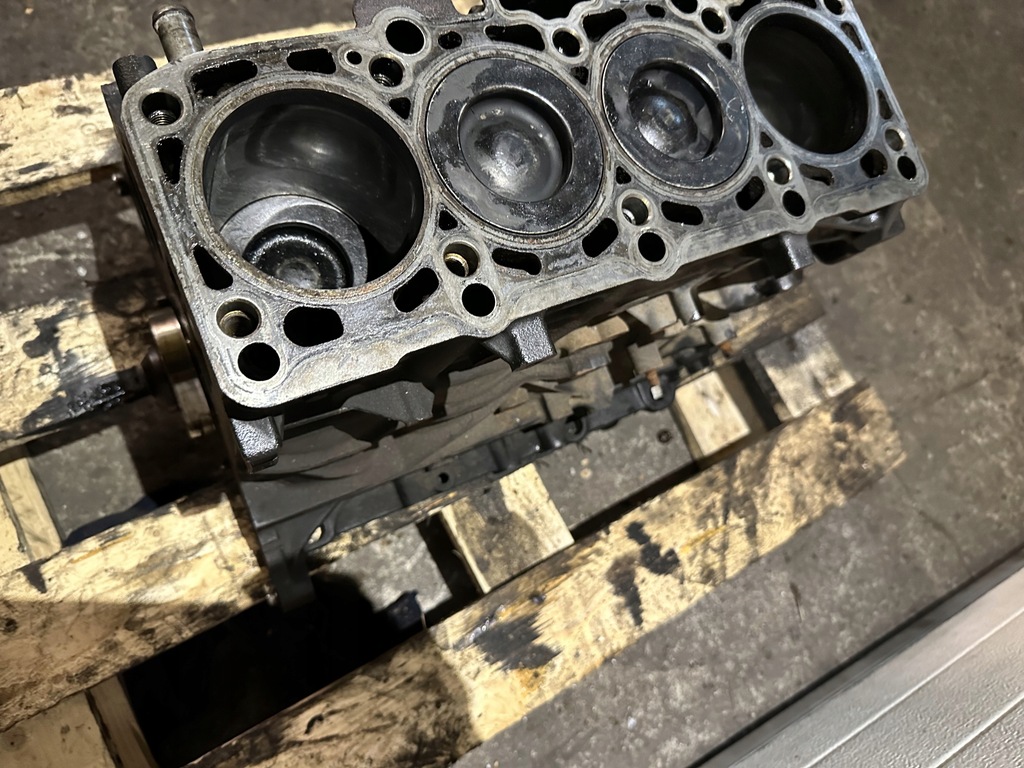 фото №8, Блок двигуна dół wał поршні vw audi 2.0 tdi cbb