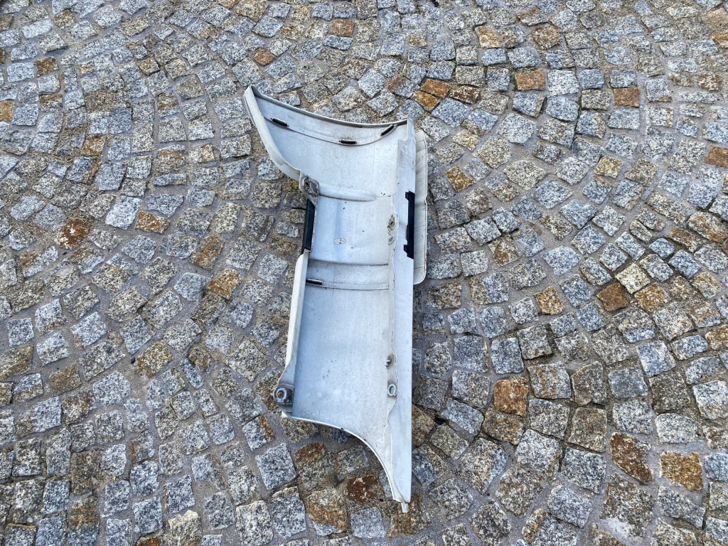 Mercedes actros mp2 943 ветровик уголок кабины 9438840023 оригинал Доставка