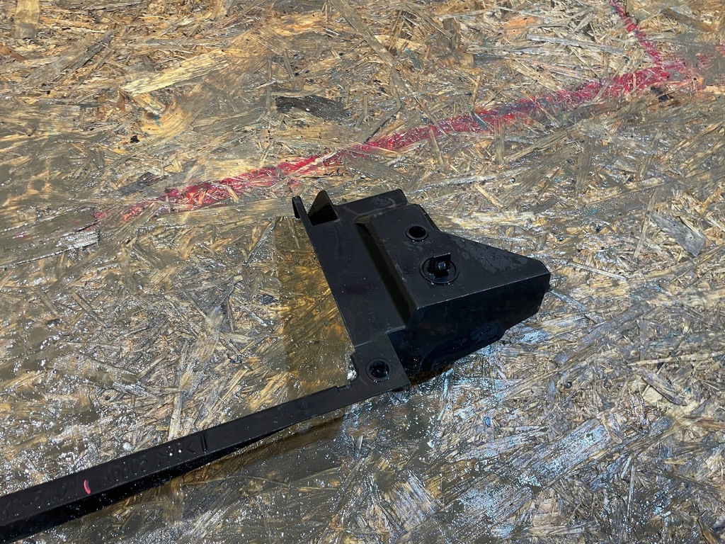 фото №8, Mazda 3 bp iv 4 19- защита поперечина передний воздуховод воздуха