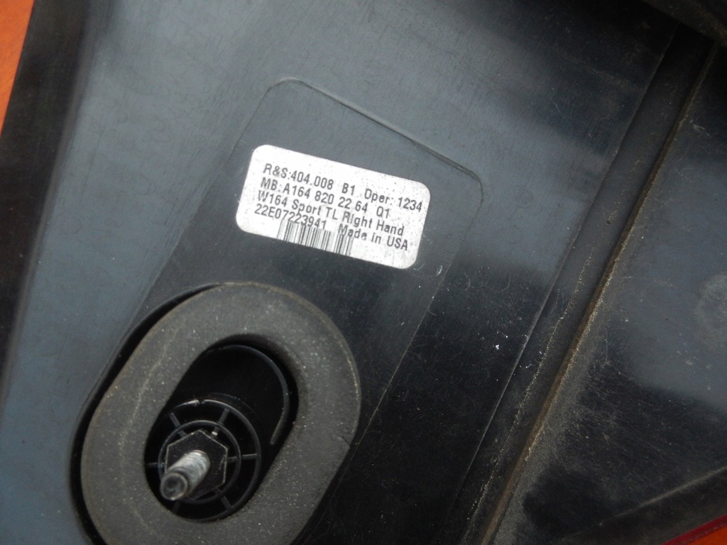 фото №6, Лампа правая задняя оригинальная mercedes ml w164