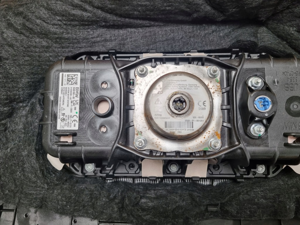 фото №11, Bmw x1 u11 панель приладів консоль оригінал подушка безпеки подушка водій пасажир