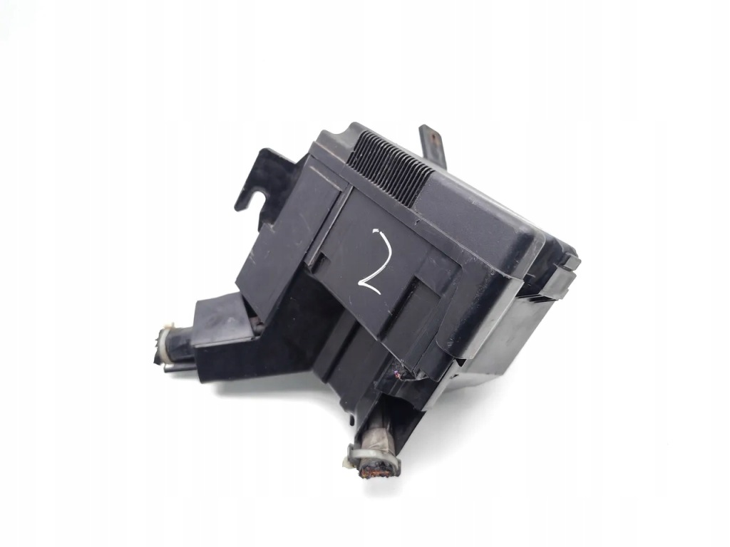 Mazda 2 рамка / модуль предохранителей 1.3 бензин 55kw 75 hp d6516676 2009 Оригинал