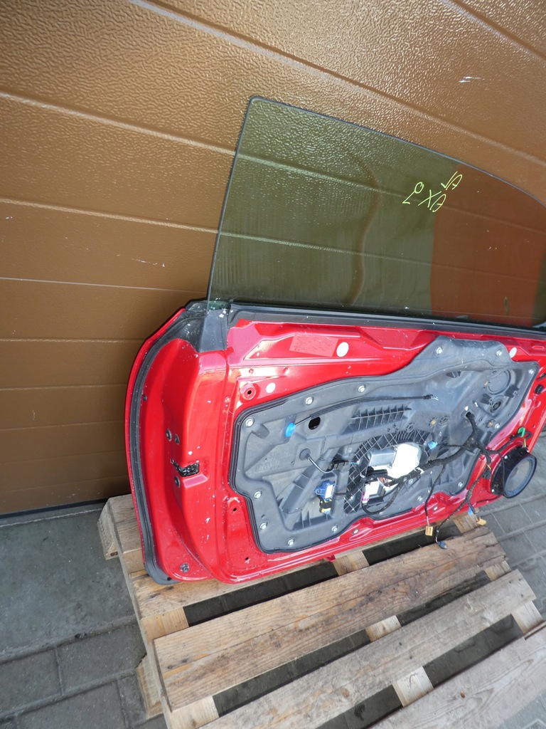 фото №10, Дверь левый перед полный vw scirocco красные