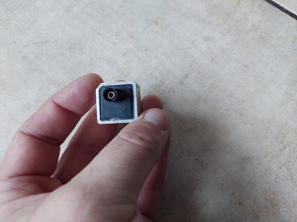 фото №7, Камера перед - кронштейн - mercedes c klasa w206