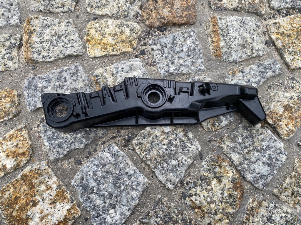 Купити Audi e-tron 4ke напрямна бампера правий перед 4ke807284 оригінал новий