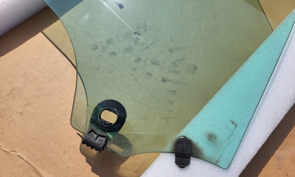 фото №5, Стекло с дверь правый перед renault laguna iii 3 07r. оригинальный номер