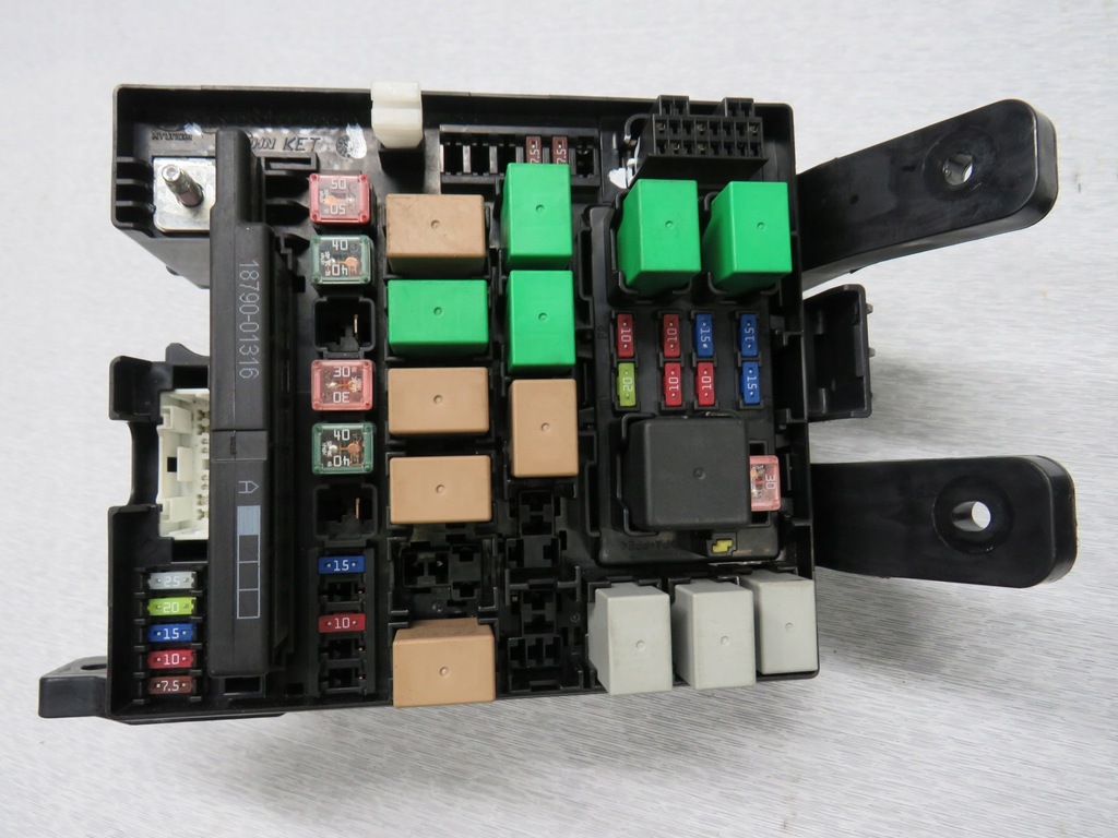 фото №14, Kia sportage iii 1.7 crdi коробка предохранителей 91455-3u514