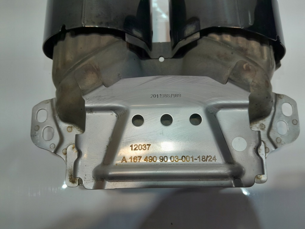 фото №10, Mercedes gle w167 amg насадки выхлоп левая правая a1674908903 a1674909003