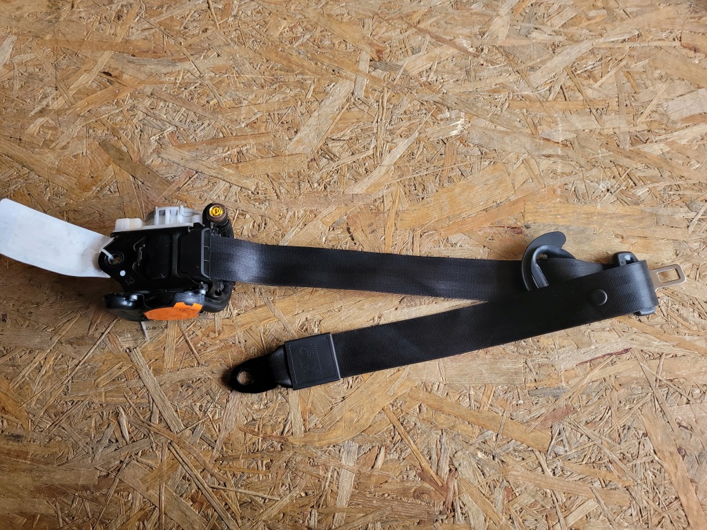 фото №1, Audi a1 8x4 pas передній лівий перед europa оригінал fv