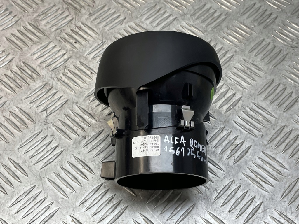 фото №9, Alfa romeo оригінальний номер 1561254640 stelvio решітка обдув anglik