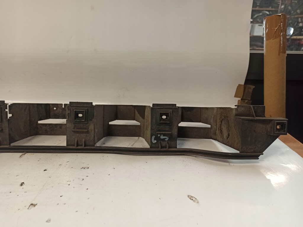 фото №11, Volvo v50 направляющая кронштейн бампера задняя 30698691