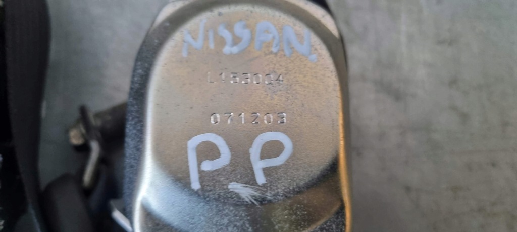 фото №1, Ремені безпеки перед navara d40 pathfinder r51