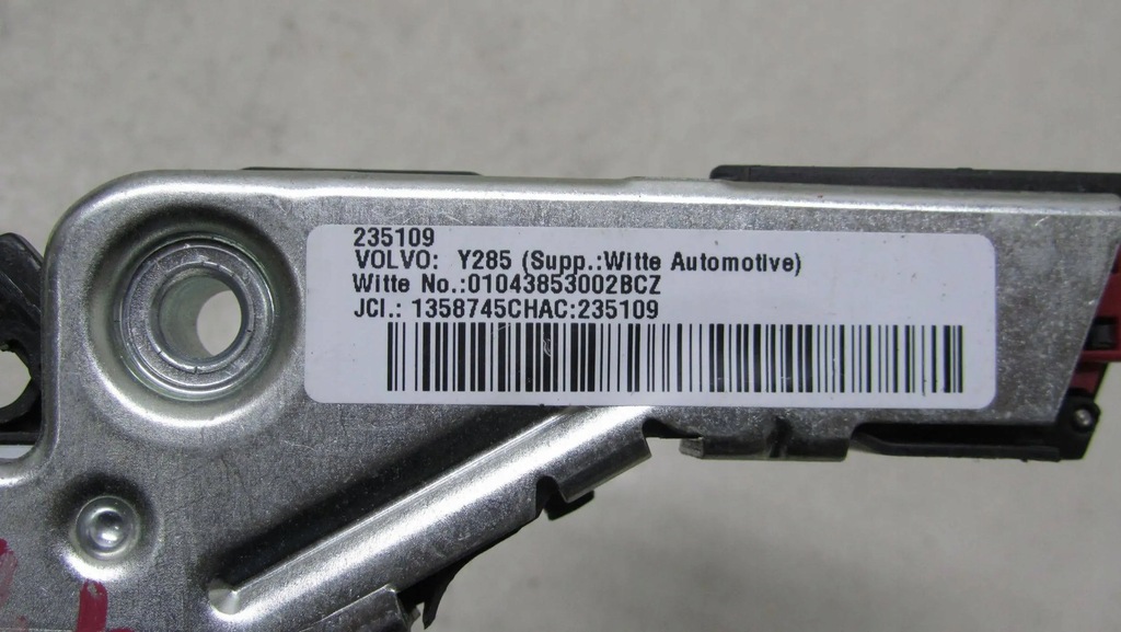 фото №6, Volvo xc60 замок відкривання сидіння середній 30761355