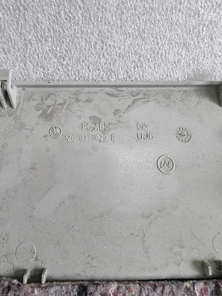 фото №4, Roomster заглушка захист датчика 1z0877829b