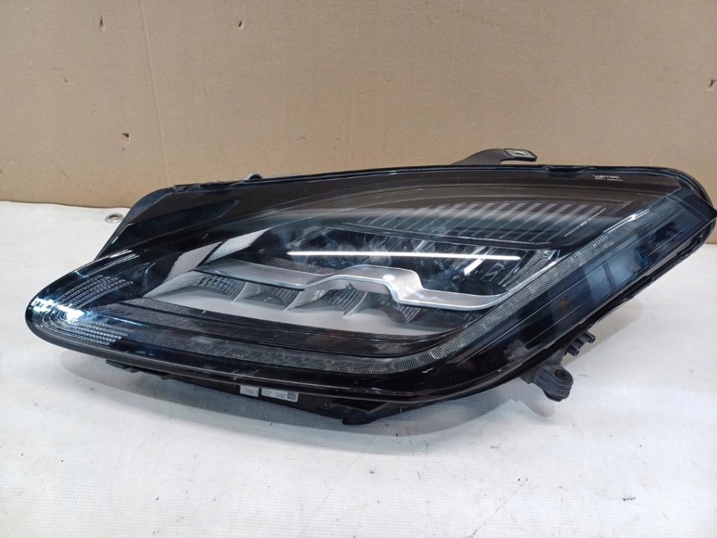 Купить Фара перед левая jaguar e-pace j9c3-13w030