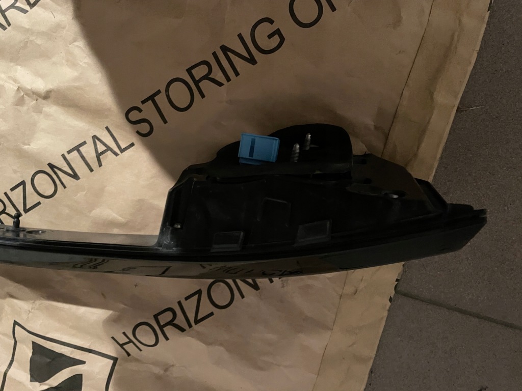 фото №12, Volkswagen vw id4 id.4 11a945307b лампа задняя накладка iq light w крышка cała