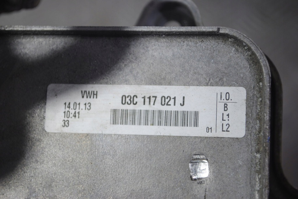 фото №6, Радіатор оливи 03c117021j vw golf vi plus lift