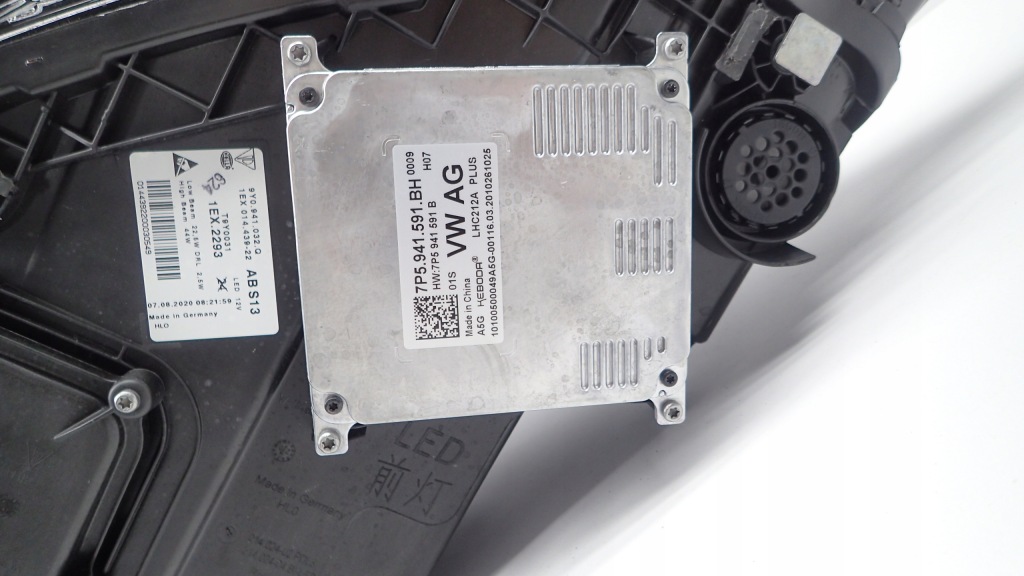 Купити Ліхтарі  porsche cayenne led 9y0941031 q 9y0941032 q