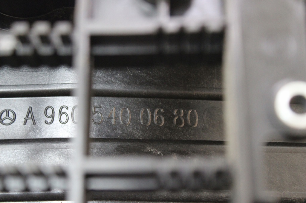 фото №9, Mercedes actros mp4 11-18 захист кришка кабелі запобіжників a9605400680