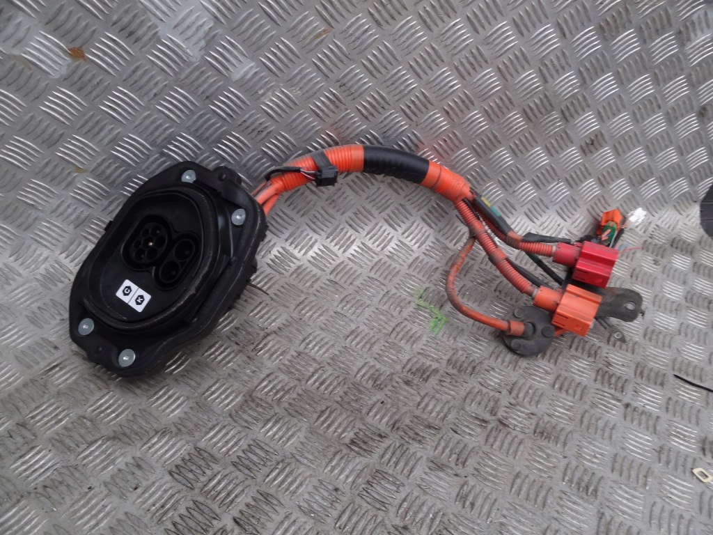 фото №1, Mazda mx-30 2020 электрик разъём зарядки шланг оригинал