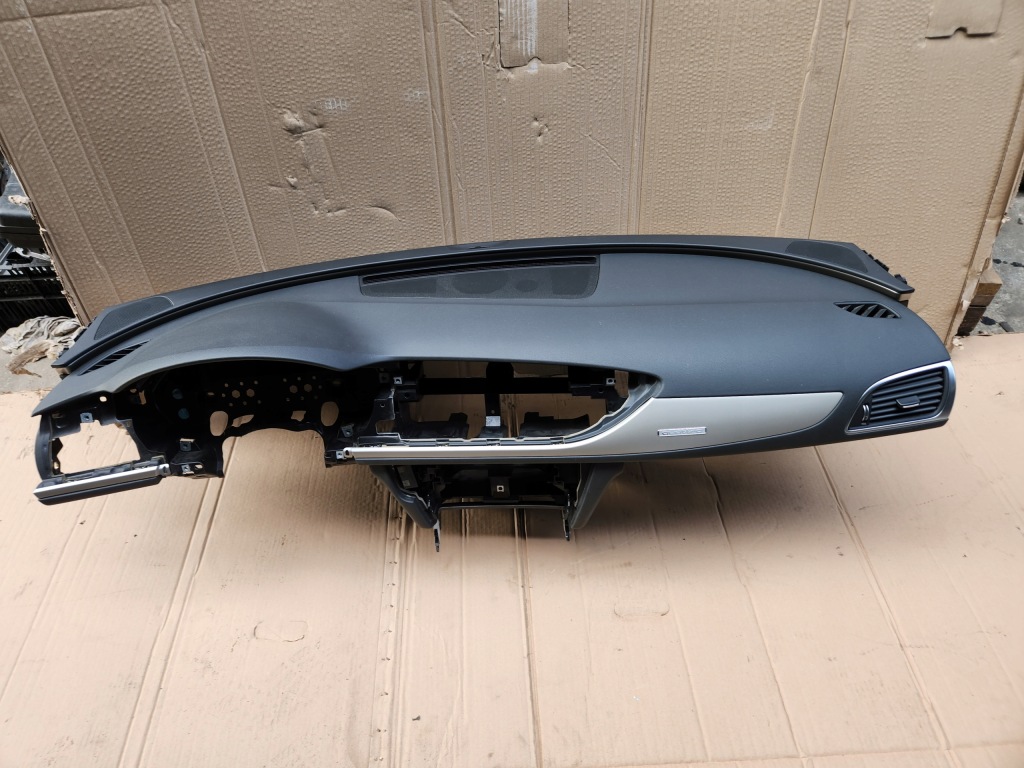 фото №1, Приборная панель консоль приборная панель audi a6 c7 orginał 2011-