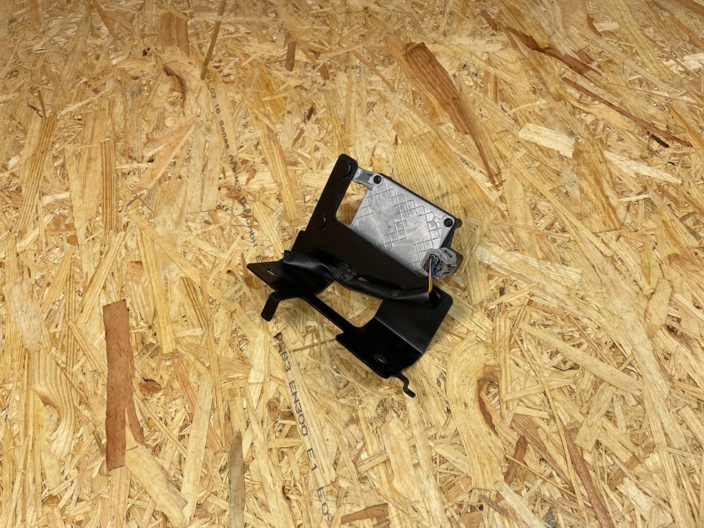 фото №8, Радар датчик distronic кронштейн nissan micra k14 28438-5fa5a 2016-