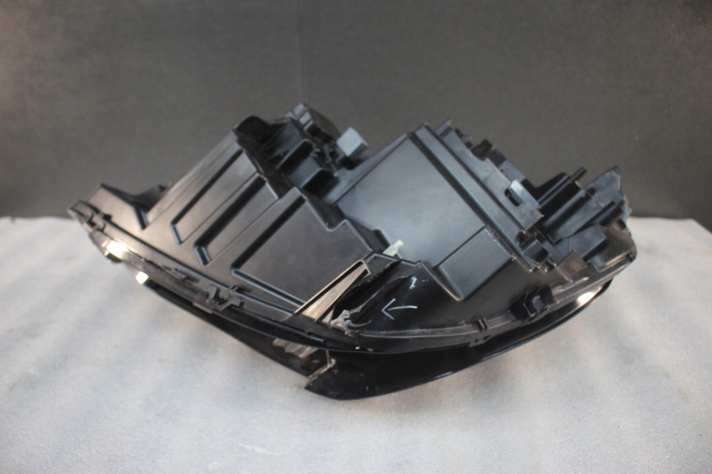 Фара правый  перед peugeot 3008 5008 рестайлинг  full led 89914772 9836230180 Недорого