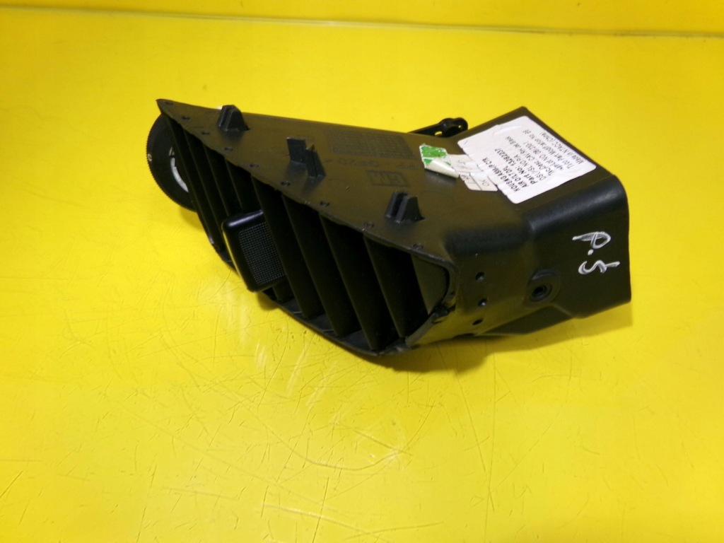 Бічна решітка обдув права середня opel insignia 13282237 nr937 Київ