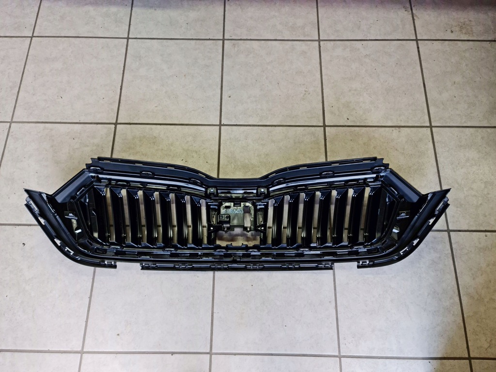 фото №3, Skoda оригінальний номер 5e3853653 решітка радіатора радіатора