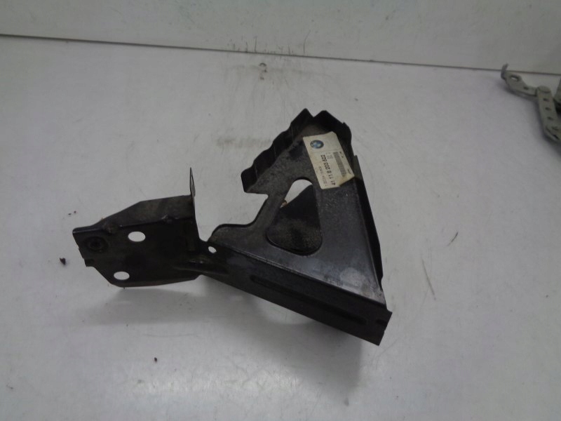 фото №1, Bmw 5 e39 кронштейн правый несущий