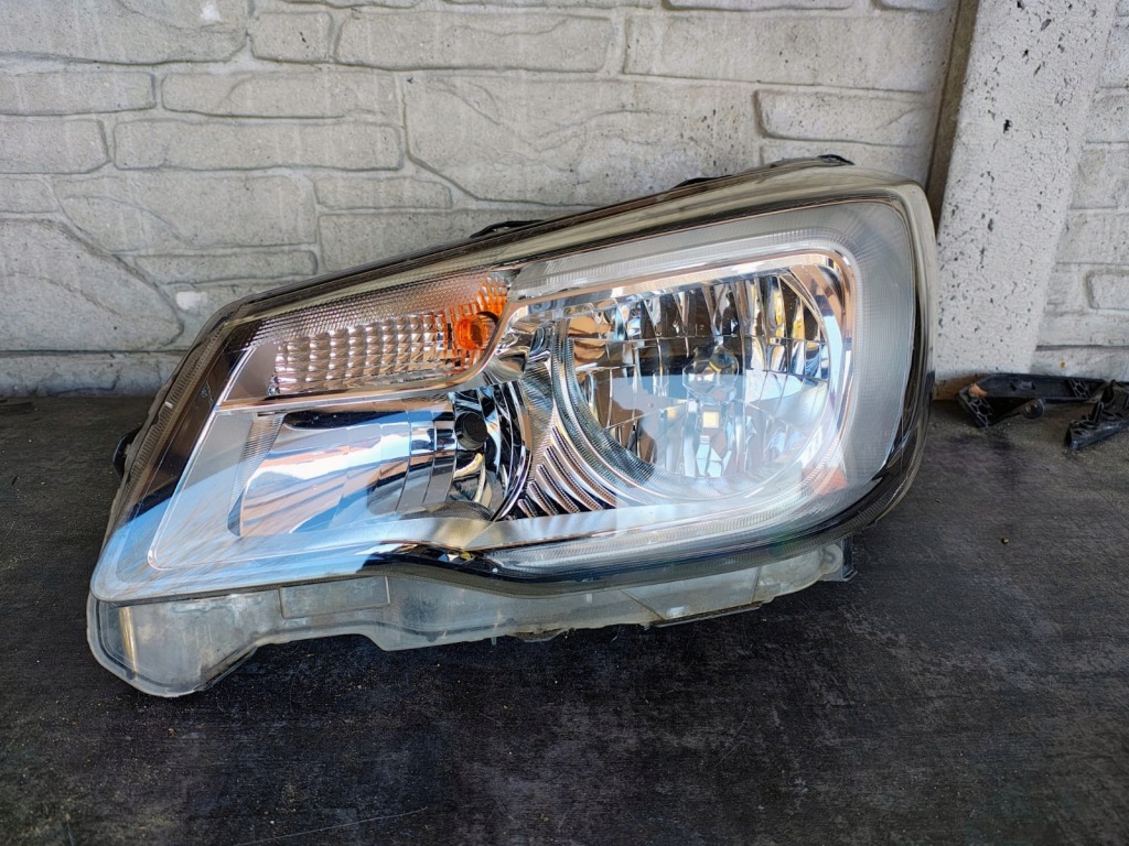 Купить Subaru forester iv 4 рестайлинг  обычная фара левая европа