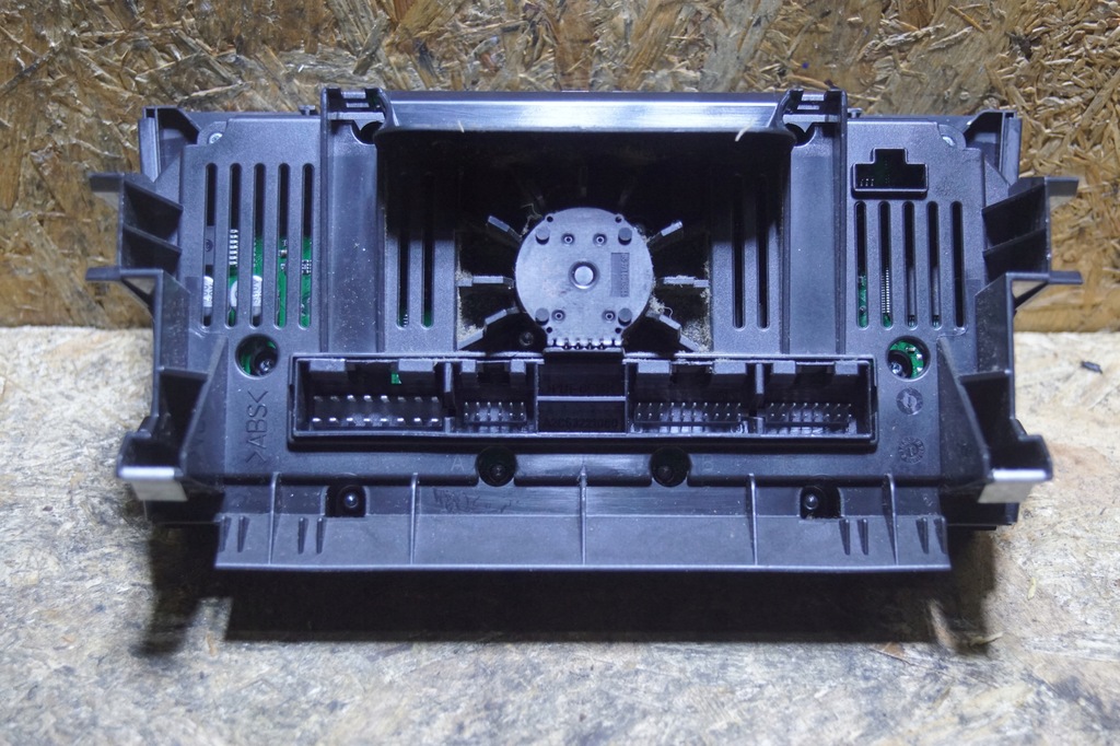 фото №12, Панель кондиционера audi оригинальный номер 8p0820043bk