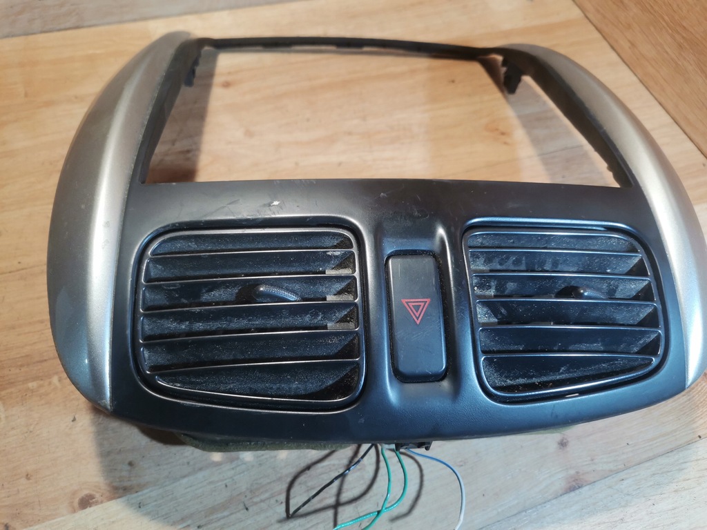 фото №6, Решітка обдув середня рамка mazda premacy